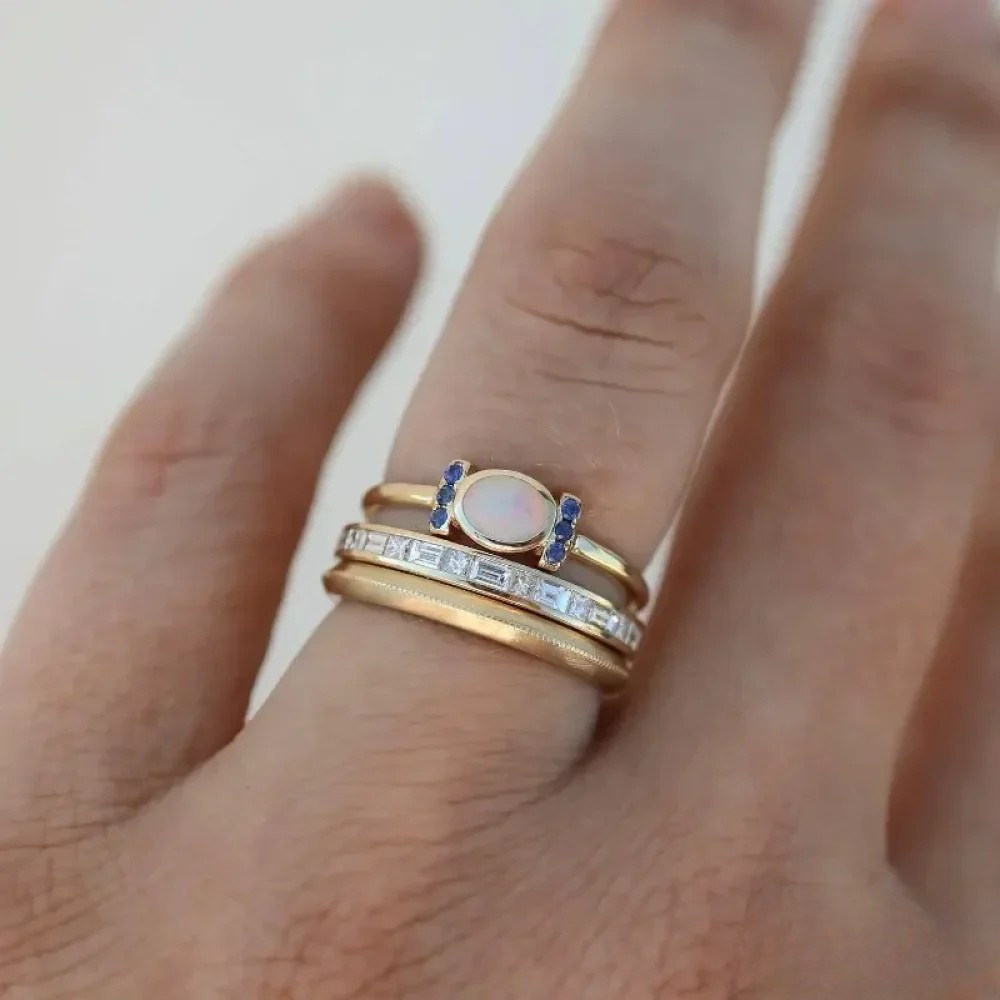 Ava | Elegant Vintage Gold Ring for Women with Opal Stone