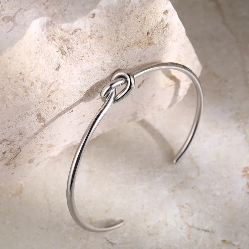 Sophia | Elegant Adjustable Vintage Knot Bracelet
