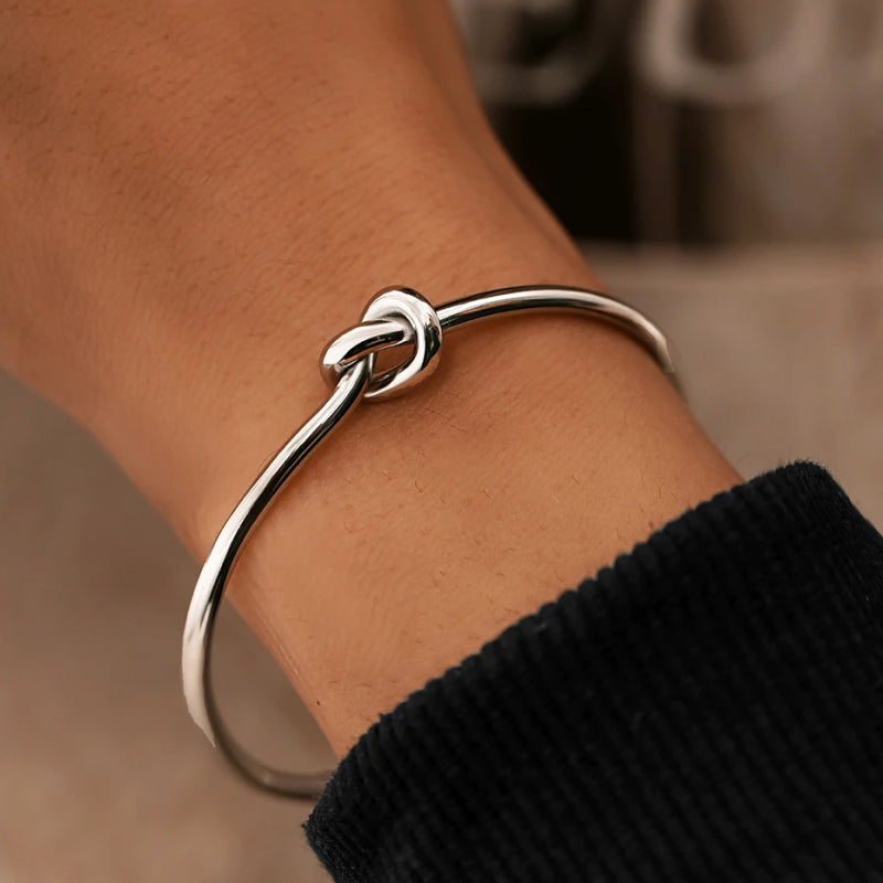 Sophia | Elegant Adjustable Vintage Knot Bracelet